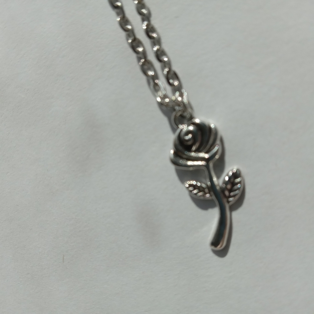 Rose charm necklace silver plated 9 inches